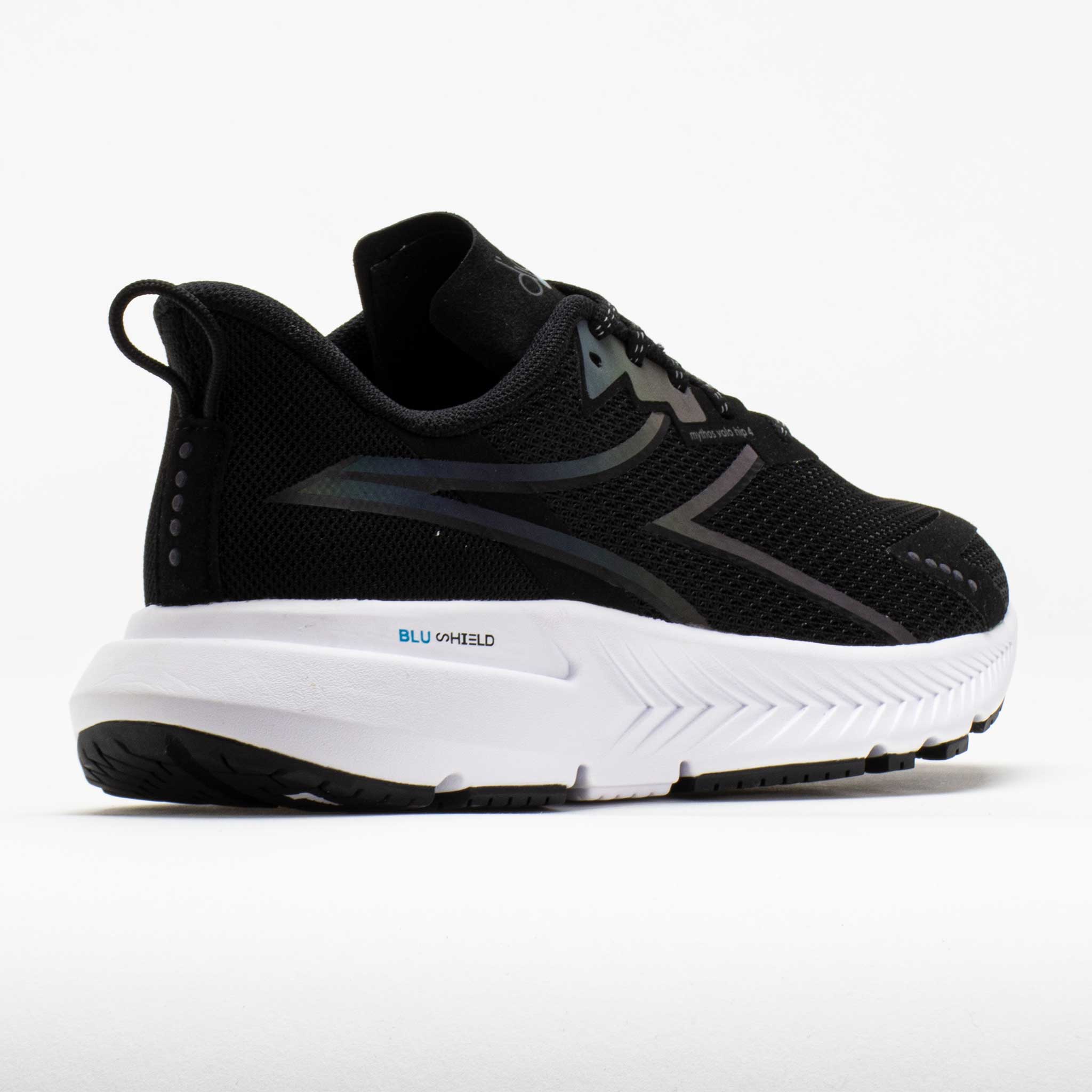 Diadora Mythos Blushield Volo 4 Hip Men's  Black/White